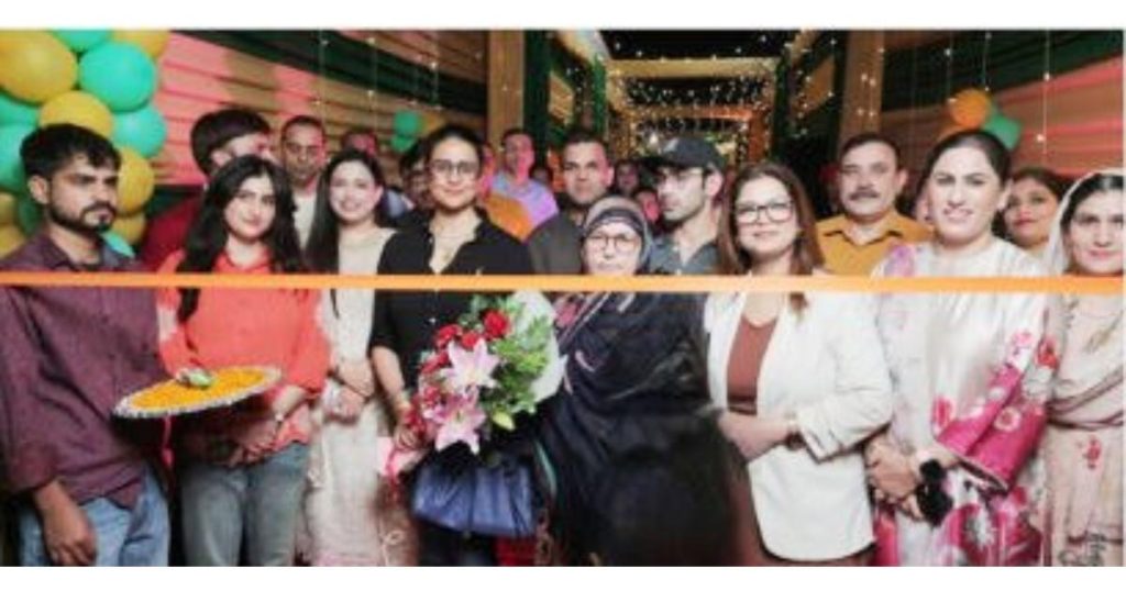 Gul Panag inaugurating Glowdent Studio dental clinic in Jammu