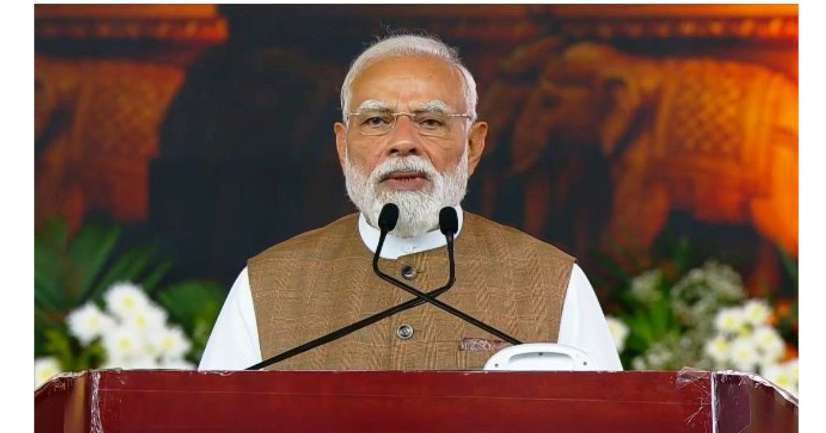 Prime Minister Narendra Modi greeting people on Utkala Dibasa