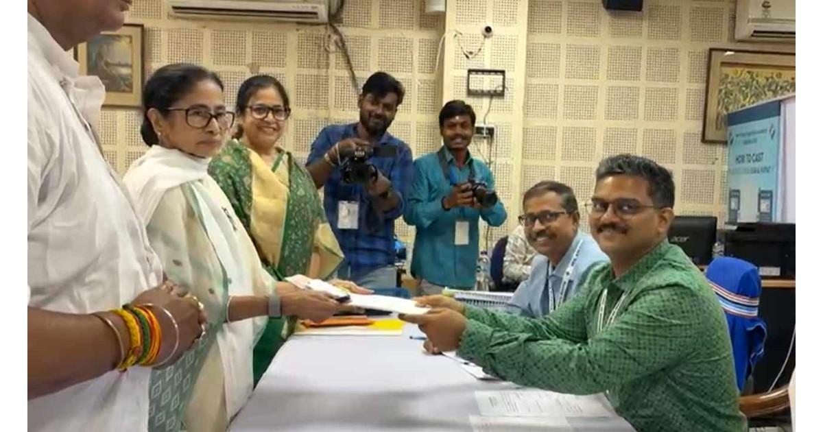 Mamata Banerjee files nomination from Bhabanipur with massive roadshow in Kolkata