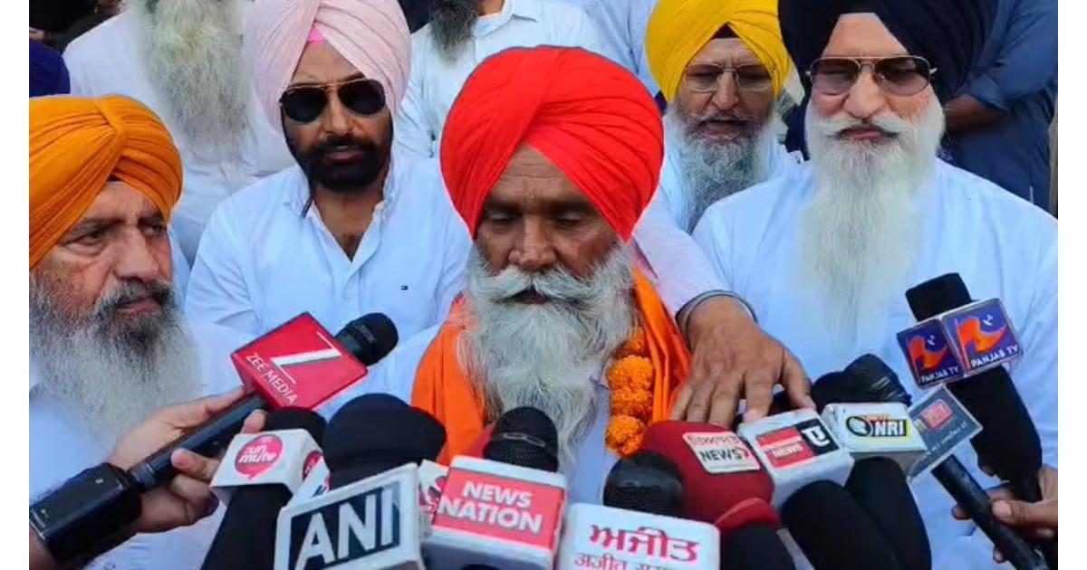 Sikh pilgrims crossing Attari Wagah border for Baisakhi pilgrimage to Pakistan